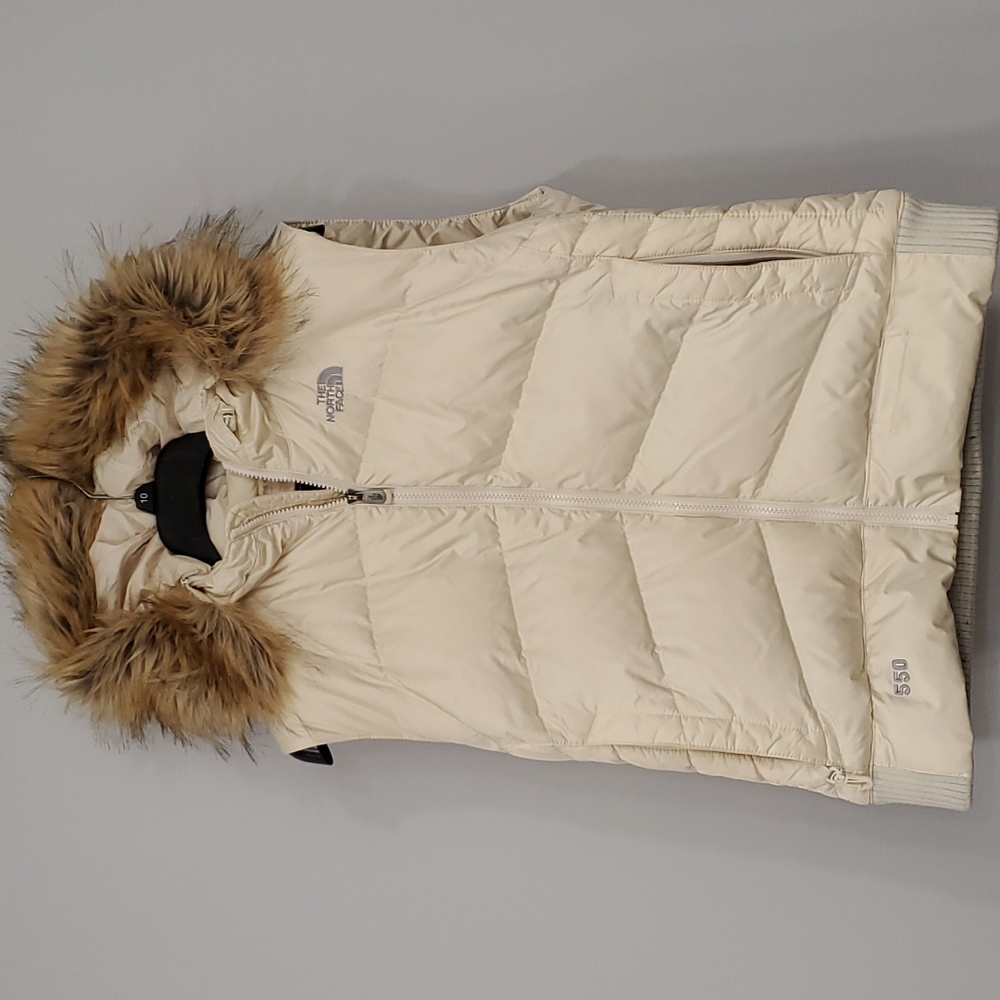 Authentic The North Face 550 Down Vest with Removable Fur Trim Size Large